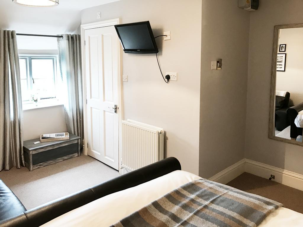 Green Dragon Hotel Brigstock Luaran gambar