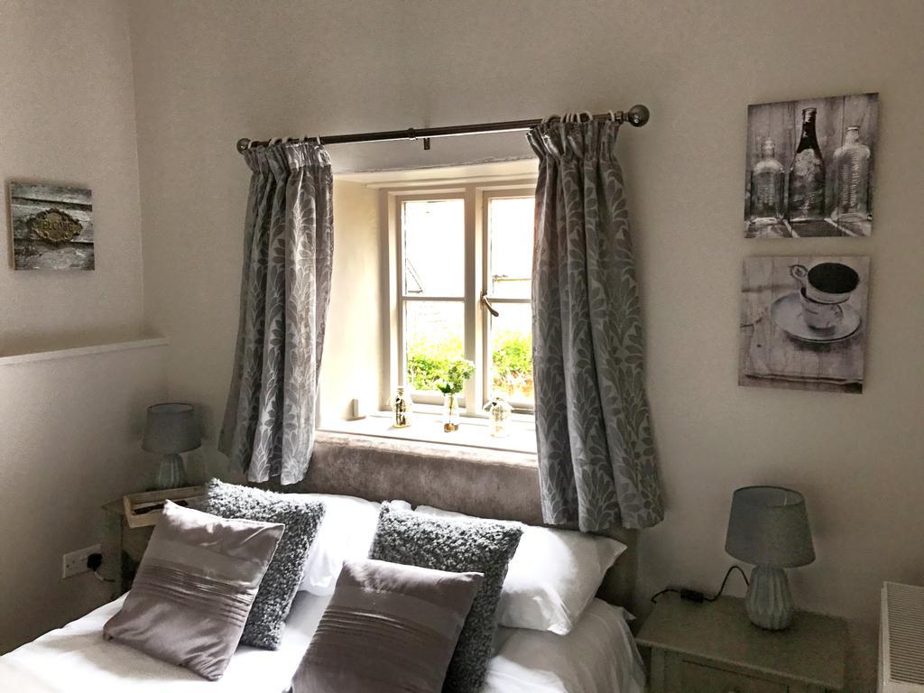 Green Dragon Hotel Brigstock Luaran gambar